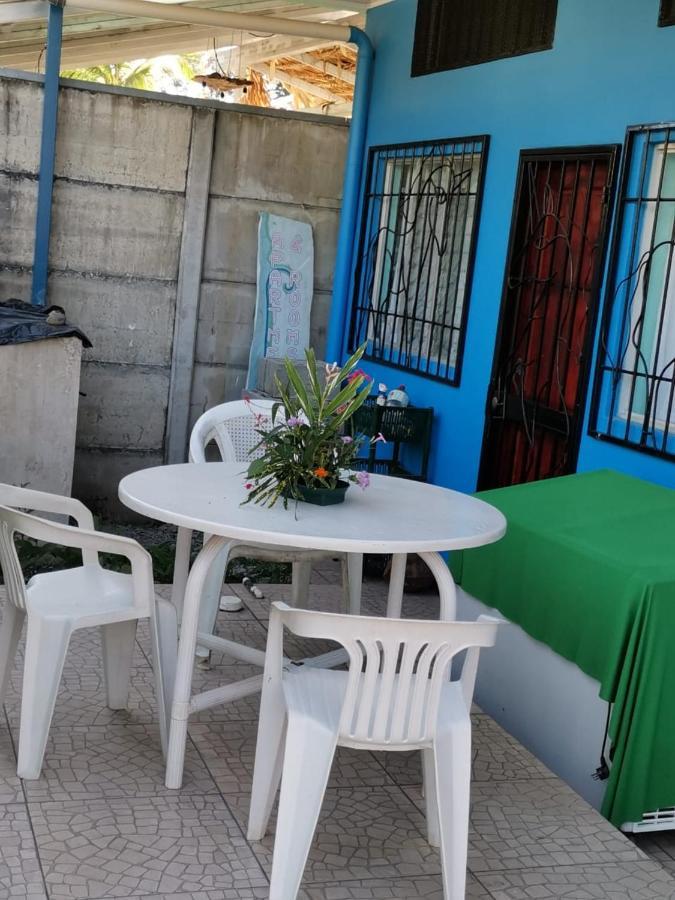 Cabinas Mitchaelle'S Puerto Viejo de Talamanca Exterior foto