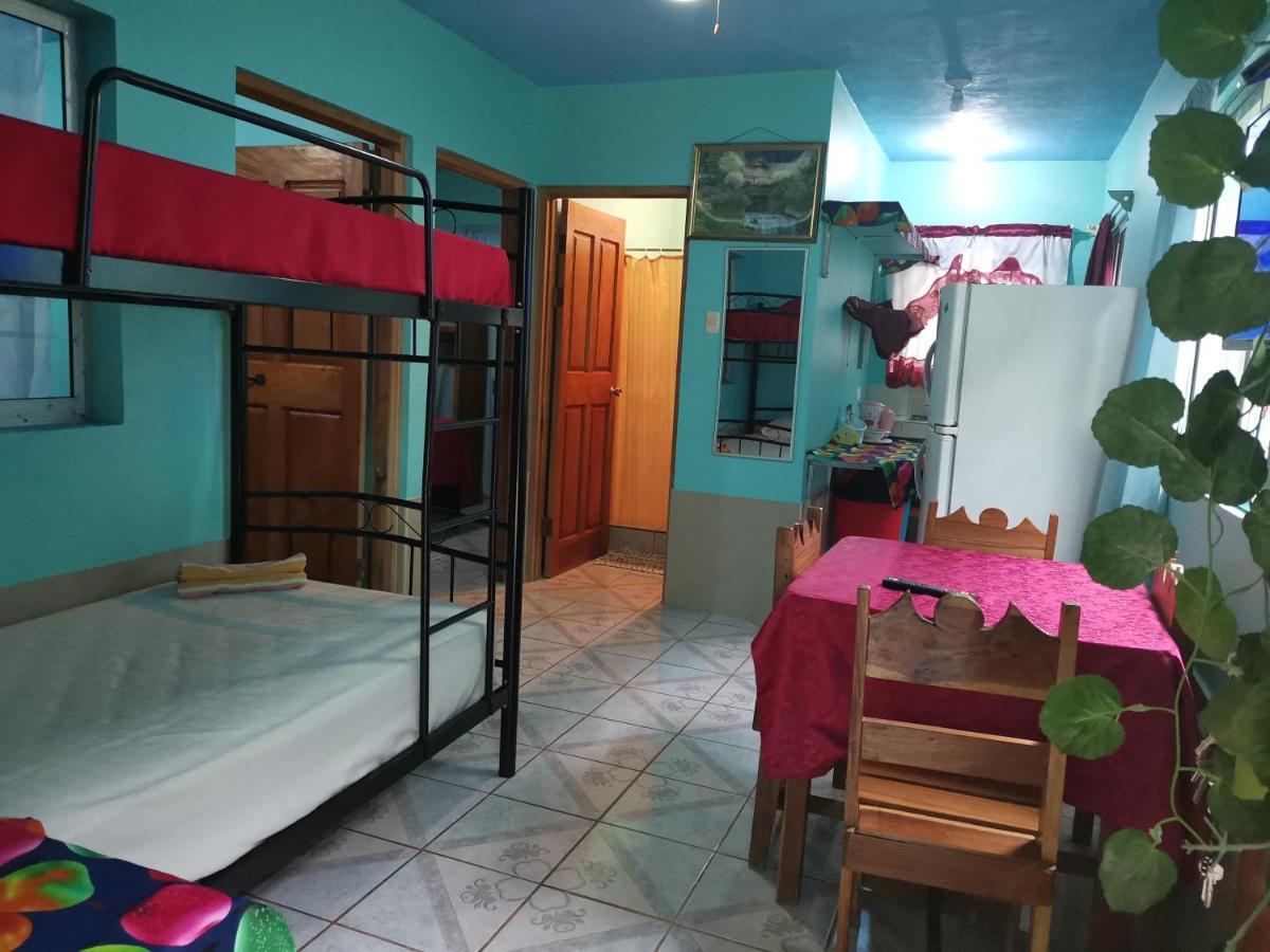 Cabinas Mitchaelle'S Puerto Viejo de Talamanca Exterior foto